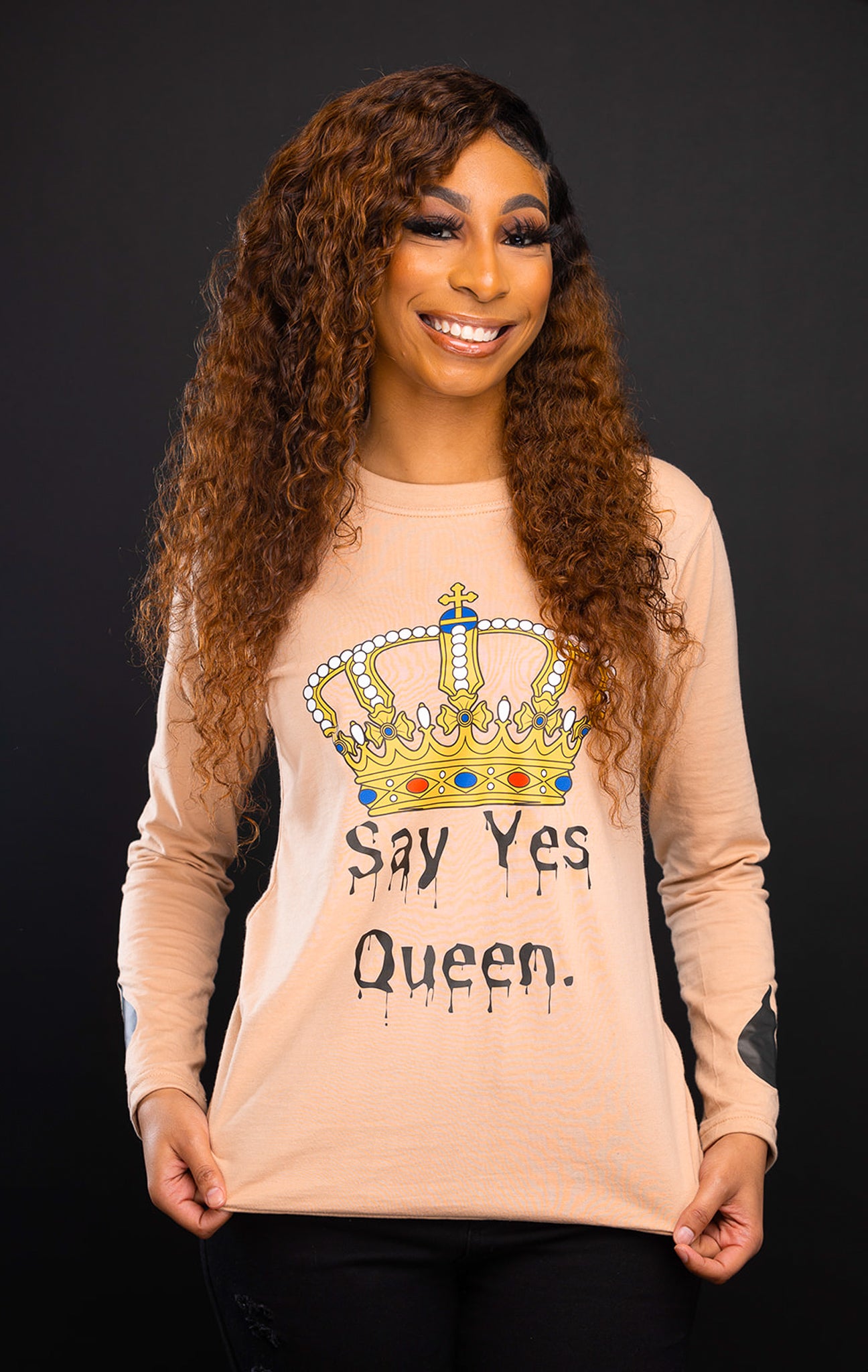 Say Yes Queen Tan Women's Long Sleeve Tee